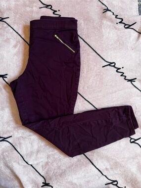 Women’s Stretch Plum Leggings with Gold Zip Pocket